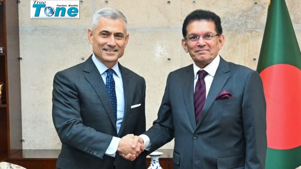 Foreign Minister Dr. Khalilur Rahman and US Assistant Secretary of State for South and Central Asian Affairs Paul Kapur